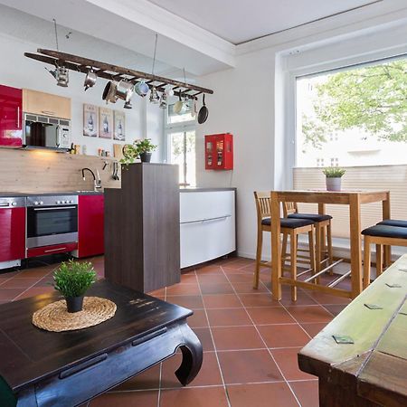 Doppelzimmer III Gaestezimmer In Unterkunft Mit Gemeinschaftsbad Und Gemeinschaftskueche Chemnitz Buitenkant foto